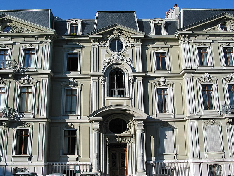 File:Bourg-de-Four, Genève, Switzerland - panoramio.jpg