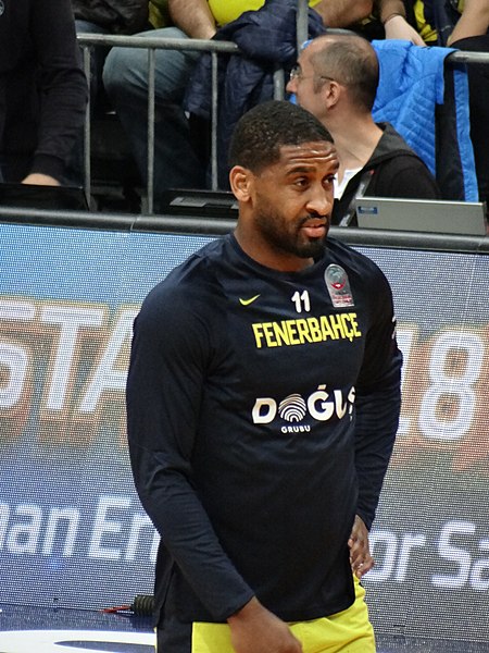 File:Brad Wanamaker 11 Fenerbahçe Men's Basketball 20180107 (5).jpg