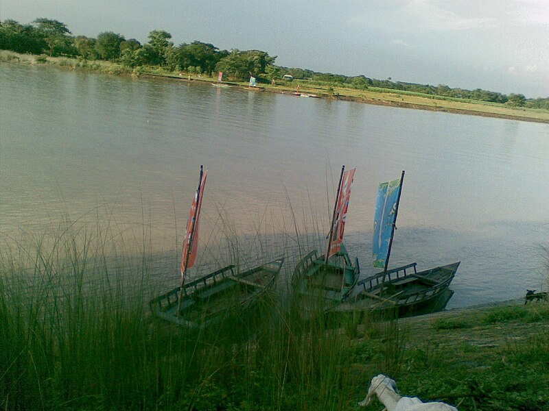 File:Brahmaputra River.jpg