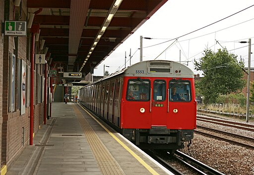 C stock train at Elm Park station