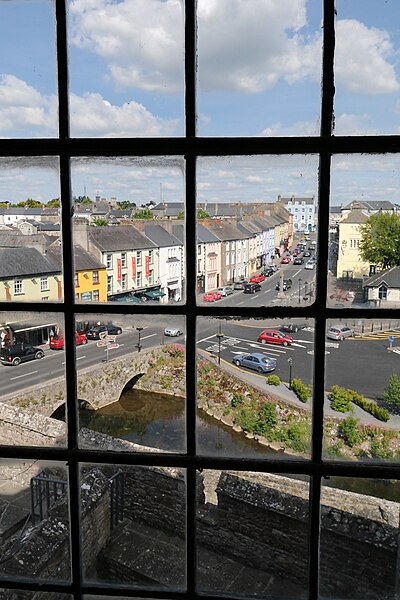 File:Cahir Castle, Castle St, Cahir (506810) (28046257553).jpg