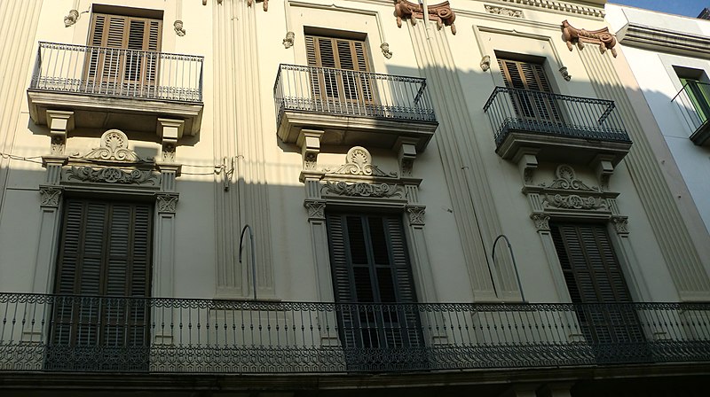 File:Casa Rafel Molins (Figueres) 3.jpeg