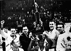 Cincinnati bearcats basketball champions 1961.jpg