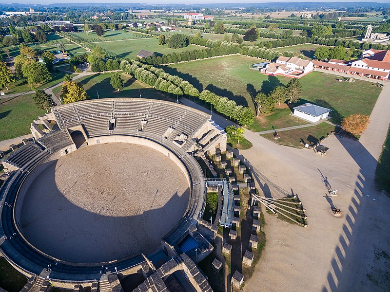 File:Colonia Ulpia Traiana - Aerial views -0095.jpg