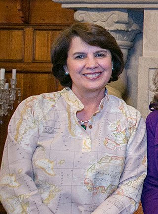 <span class="mw-page-title-main">Rosalía Arteaga</span> Ecuadorian politician