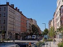 Le cours Émile-Zola, vu de l'est vers Lyon.