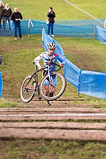 Thumbnail for File:Cyclo-Cross international de Dijon 2014 Juniors &amp; Féminines 030.jpg