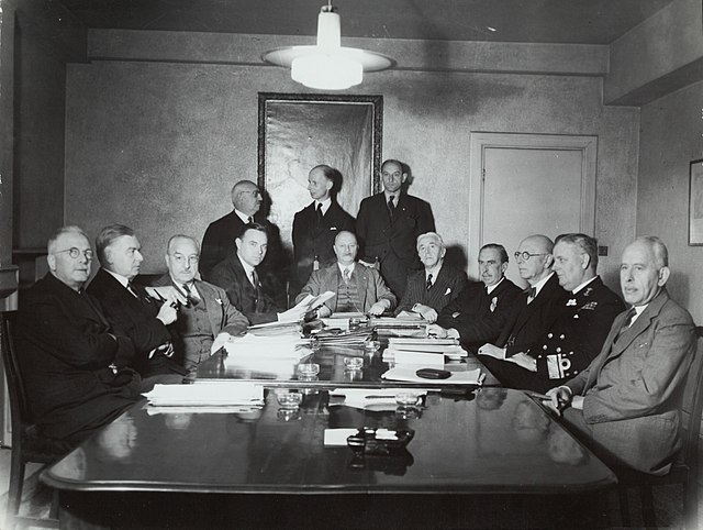 Meeting of the Second Gerbrandy cabinet in late 1944