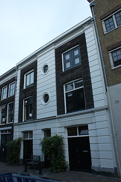 File:Dordrecht - Hoge Nieuwstraat 10 en 12.JPG