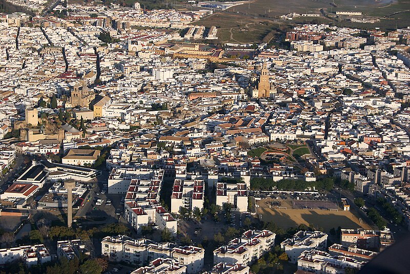 File:Downtown Utrera (6623256679).jpg