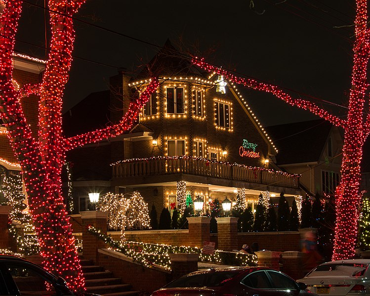 File:Dyker Lights (62317) (cropped).jpg