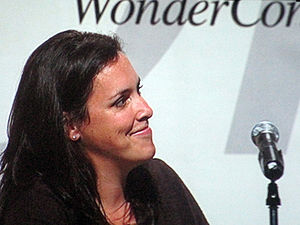 Emma Thomas at WonderCon 2010.JPG