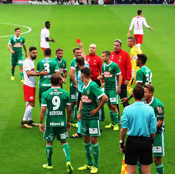 File:FC Red Bull Salzburg gegen SK Rapid Wien (10. September 2017) 21.jpg