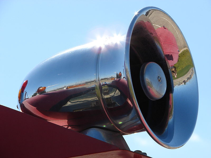 File:FireEngineSiren-5233.jpg