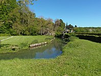 La Folletière-Abenon : Le village sur la rivière Orbiquet