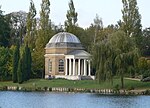 Thumbnail for File:Garrick's Monument to Shakespeare - geograph.org.uk - 2657565.jpg