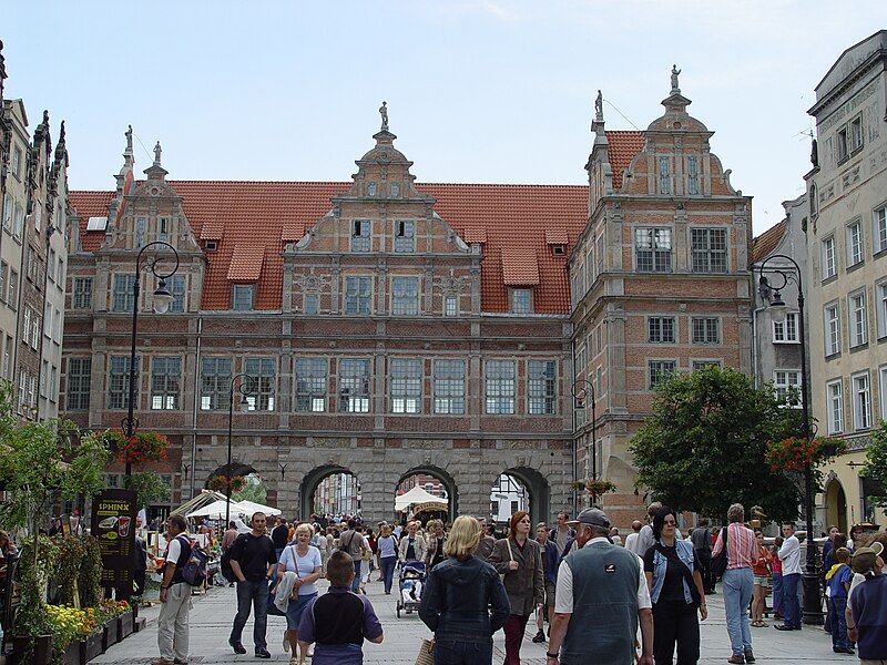 File:Gdańsk Główne Miasto - Zielona Brama (2).jpg