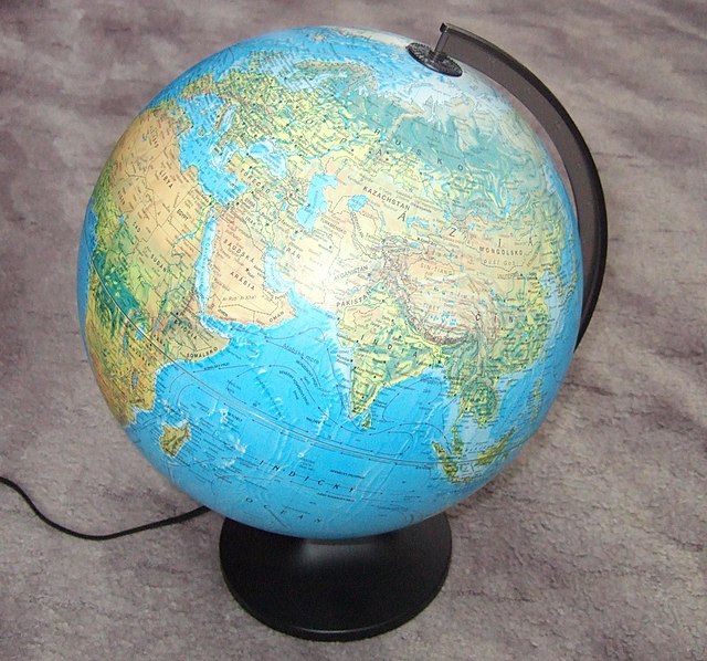 Z jaké země je globus?