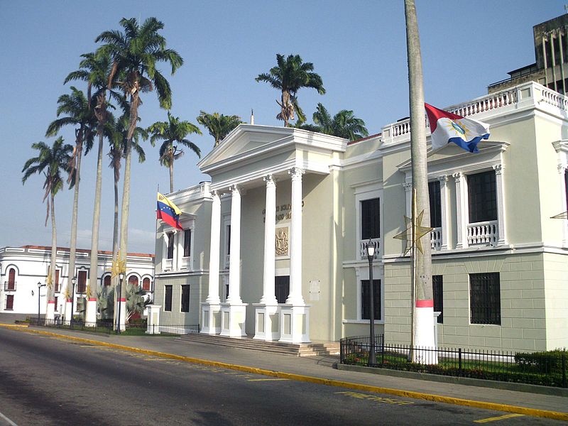 File:Gobernación del Estado Yaracuy.JPG