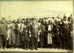 Ottoman soldiers and local Yemeni people