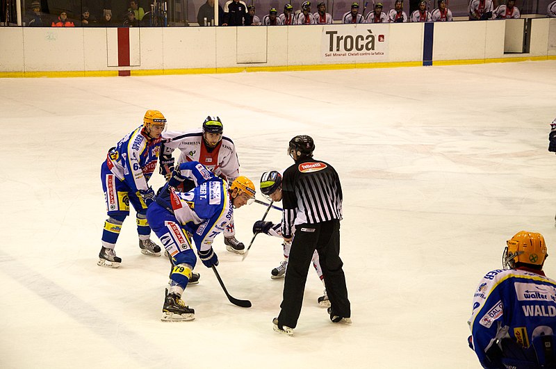 File:HC Eppan-Appiano - Hockey Milano Rossoblu - ingaggio 1.jpg