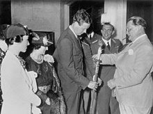 Generalfeldmarschall Goring presenting Colonel Lindbergh with a medal on behalf of Adolf Hitler in October 1938 Hermann Goering gives Charles Lindbergh a Nazi medal.jpg