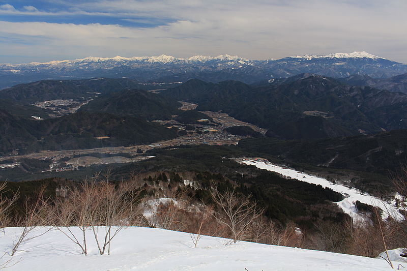 File:Hida Mountains from Mount Funa.JPG