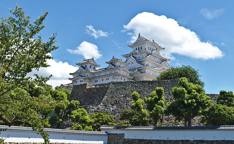 File:Himeji Castle, Hyōgo Prefecture; August 2018 (04).jpg