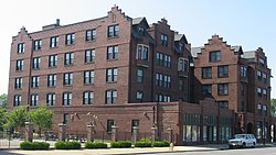 Holland appartementen in Danville.jpg