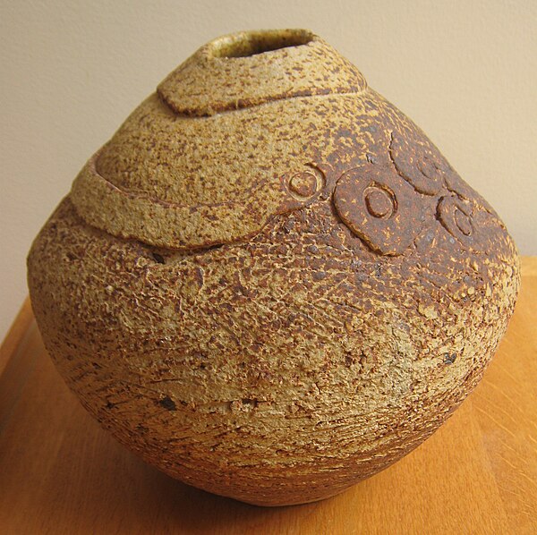 Ian Sprague, spheroidal stoneware vase, Australia, 1970s