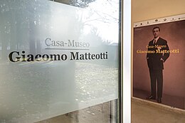Entrée de la Casa Matteotti.jpg