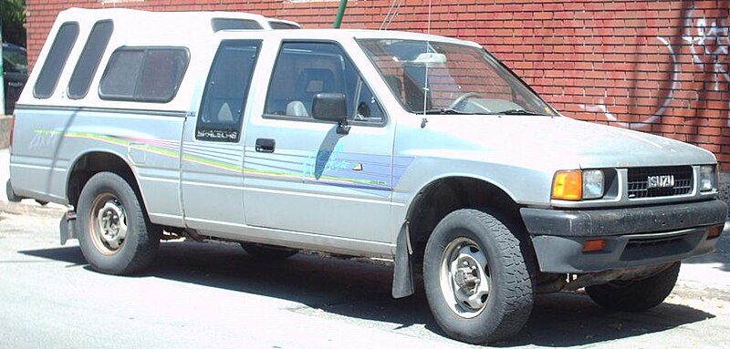 File:Isuzu Pickup Extended Cab.jpg