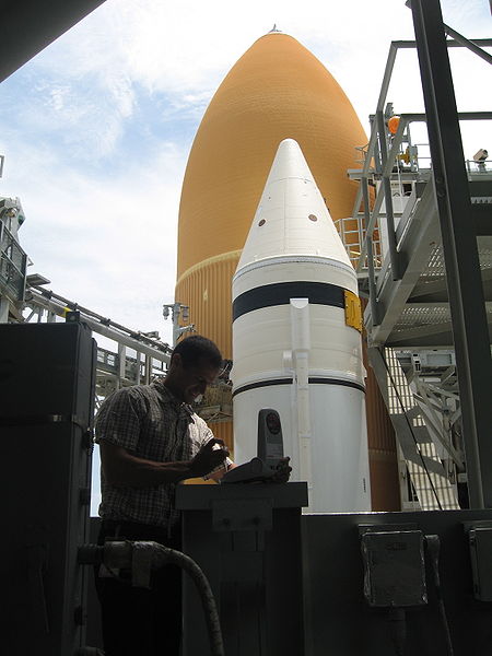 File:Jake Maule uses LOCAD-PTS at Pad 39A.JPG