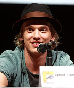 Jamie Campbell Bower: Britisk skuespiller