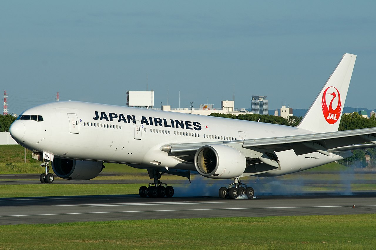 File:Japan Airlines Boeing 777-200 JA008D (9964230543).jpg 