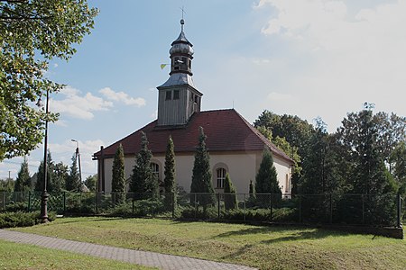 English: Jarnatów - the church Polski: Jarnatów - dawny kościół ewangelicki, ob. rzym.-kat. fil. p.w. MB Szkaplerznej, 1710, 1770