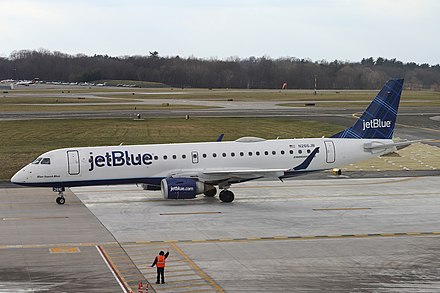 440px JetBlue Airways Embraer ERJ 190AR N266JB (Quintin Soloviev)