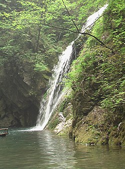 金糸峡・鎖竜瀑布