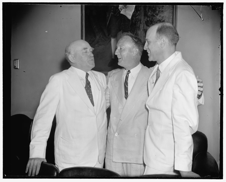 File:Justice Black welcomed to Senate. Washington, D.C., June 15. As congress neared adjournment today associate Justice Hugo L. Black visited the Senate Chamber for the first time since his LCCN2016873703.tif