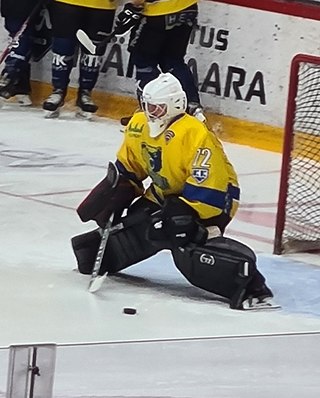 <span class="mw-page-title-main">Kasperi Kotkaniemi</span> Ice hockey player