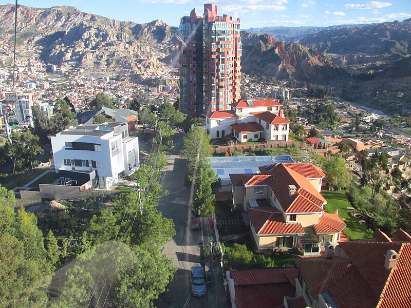 File:La Paz, Teleférico feb 2015 - Bolivia 099.jpg