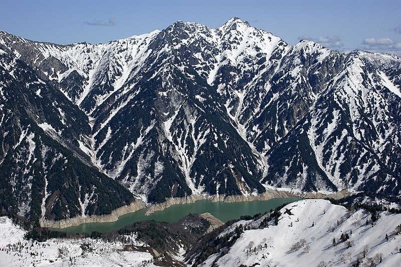 File:Lake Kurobe01s4592.jpg