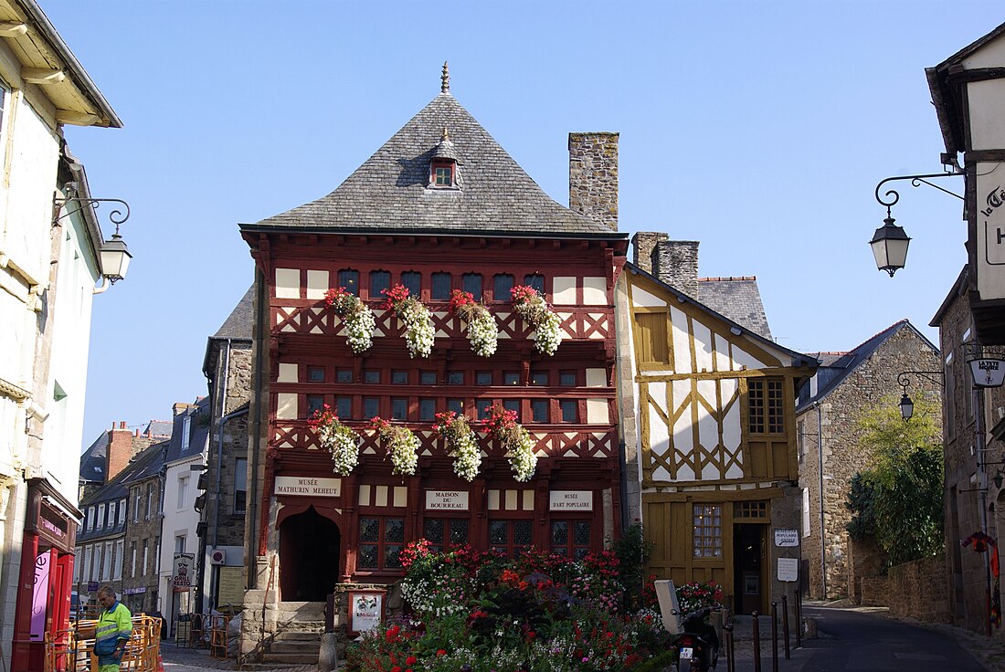 File:Lamballe Museum.jpg