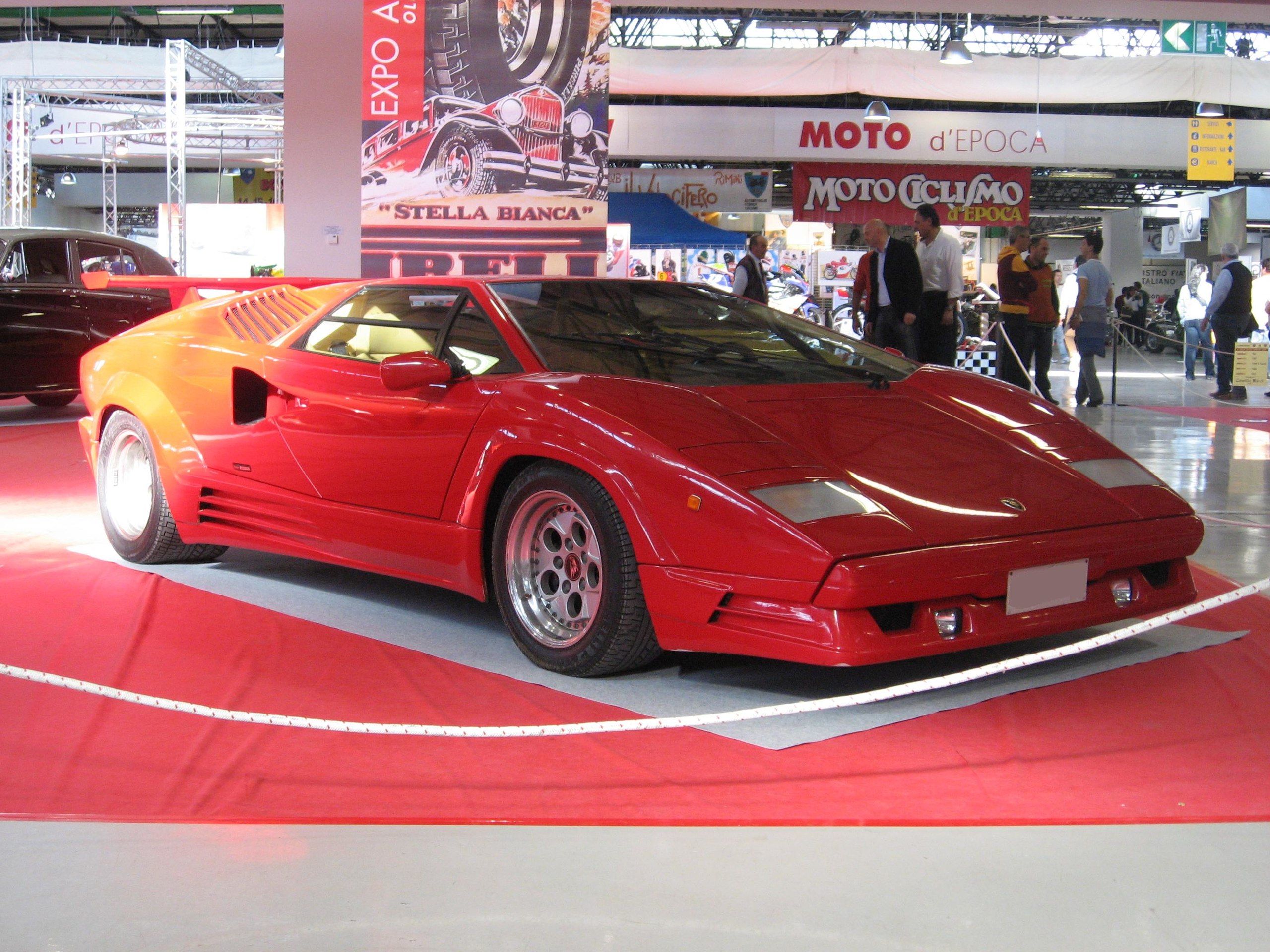File:Lamborghini-Countach.JPG - Wikipedia