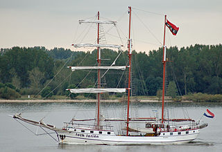 <i>Loth Loriën</i> (barquentine)