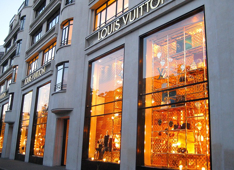 File:Louis Vuitton, Champs-Elysées.jpg