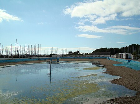 Lymington lido