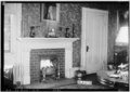 MANTEL AND DOOR IN E. WALL OF DINING ROOM - C. W. Dunlap House, 237 Wilson Avenue, Eutaw, Greene County, AL HABS ALA,32-EUTA,12-5.tif