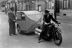 Motortaxi op persgas, 1942