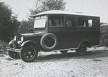 An AA-based bus, 1932 Manschappenwagen (bus) Ford AA (2155 046677).jpg